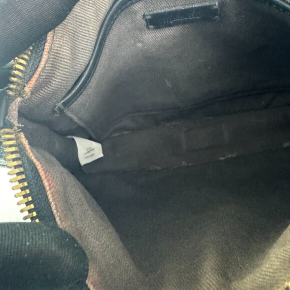 Madewell Simple Black Leather Slim Crossbody Bag - Picture 9 of 15